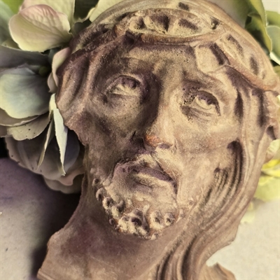 kristus-hoved-Jesus-med-tornekrone-trae-relief-gammelt-italiensk-vaegrelief-