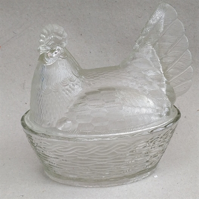 Klar vintage glashøne til dine æg, presset glas.