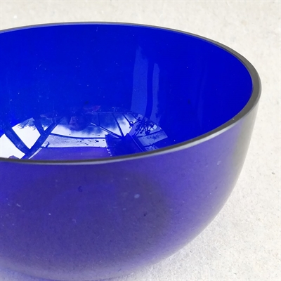 Blå enkel serverigsskål i glas, retro glasskål