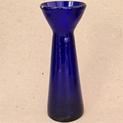 hyazintglas-kobolt-kongeblaat-Højt-konisk-gammelt-glas
