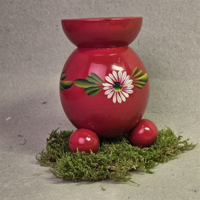 -trae-roed-kuglestage-blomster-dekoreret-gammel-fyrfadlys-stort-lys-julestage-