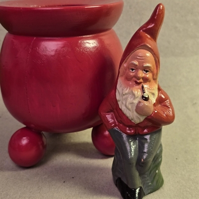 nisse-med-pibe-i-munden-gammel-keramiknisse-