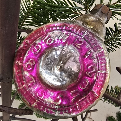 pink-glas-ur-russisk-julekugle-gammel-julepynt