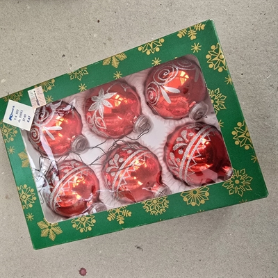 røde-glas-kugler-sølvblomster-gamle-juletræskugler-original-æske-w.-germany-