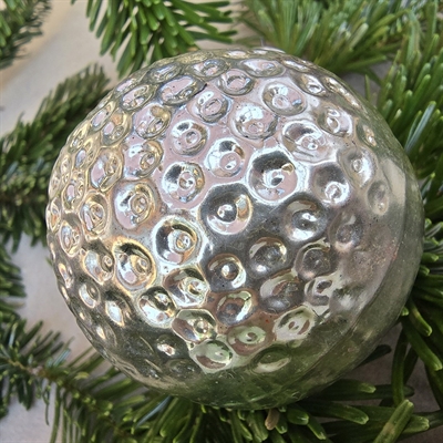 rund-nubret-glas-julekugle-sølvfarvet-gammel-julepynt