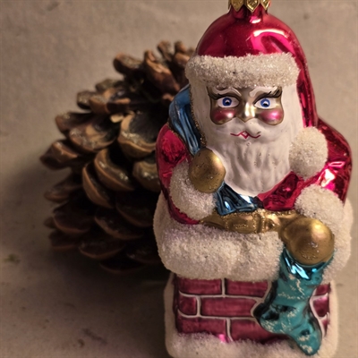 julemand-skorsten-julesok-gavesaek-glas-juletraespynt-julekugle-