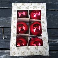 6 røde glas julekugler, d: 5,5 cm.