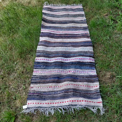 stribet mørkrblå lysestriber brede gammelt svensk kludetæppe genbrugs tæppe