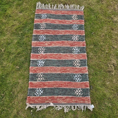 rustrød-striber-creme-gråt-mønster-kludetæppe-bomuld-gammel-svensk-løber