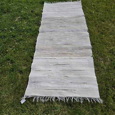 hvidt-beige-loeber-brunt-islet-gammelt-kludetæppe-Sverige