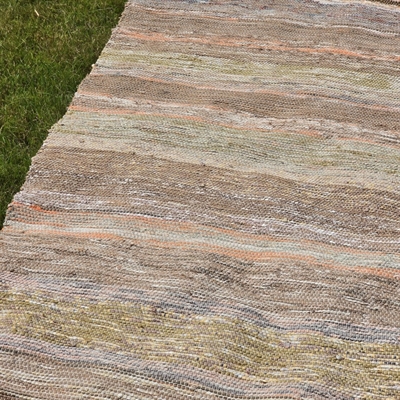 brune-beige-nuancer-striber-bomuld-kludetæppe-løber-Sverige