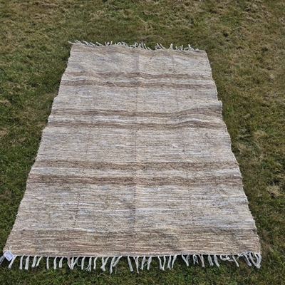 creme-beige-brune-stribet-bomuld-kludetaeppe-retro-svenk-stuetaeppe