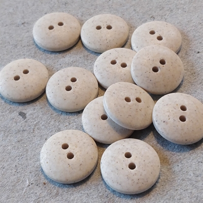 runde-to-huller-plastikknapper-cremefarvede-miniprikker-franske