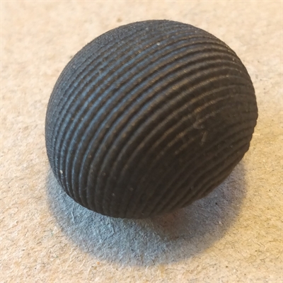 rund-sort-possementknap-halvkugleformet-gammel-knap-Paris