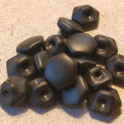 sekskantede-mat-sorte-glas-knapper-vintage-tysk-knap