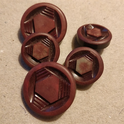 runde-mønstrede-bordeux-vintage-knapper-tyske