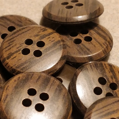 runde-træfravede-plastik-knapper-4 hiller