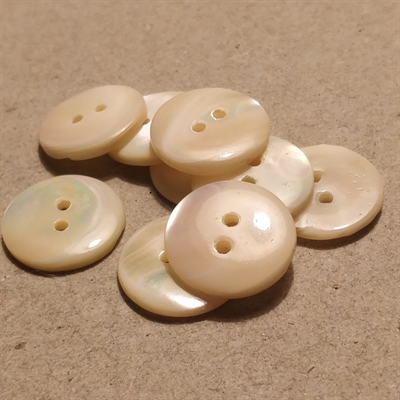 perlemorsknapper-runde-hvide-to-huller-vintage-knapper