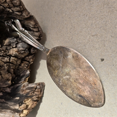 kagespade-kroneagtig-dekoreret-ende-på-håndtag-oval-plade-forsølvet-gammelt-tagtøj