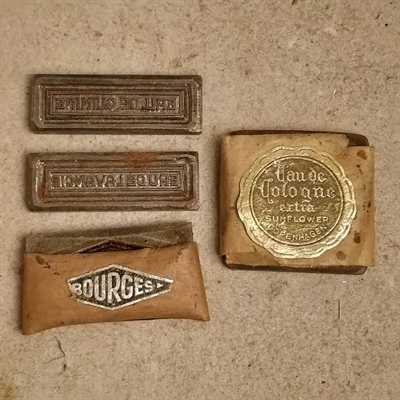 metal patinerede trykplader, bourges, eau de cologne sunflower Copenhagen