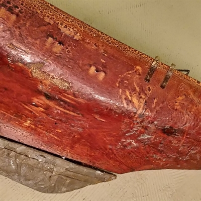 trae-sejlskib-skrov-roedt-tungt-stort-gammelt