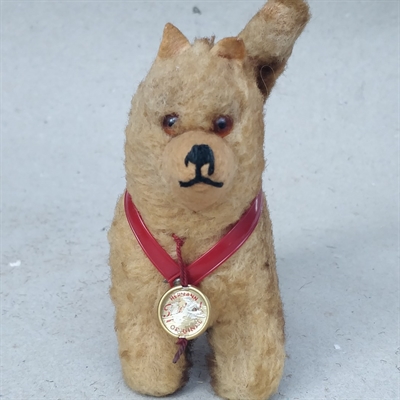 lysebrun-plyshund-klokke-i-halsbånd-Hemann-teddy-original-gammelt-legetøj