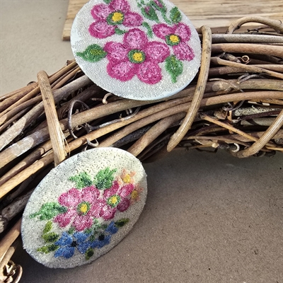 ubrændte emaljearbejder buketter i mini glaskugler på runde metalplader gamle franske