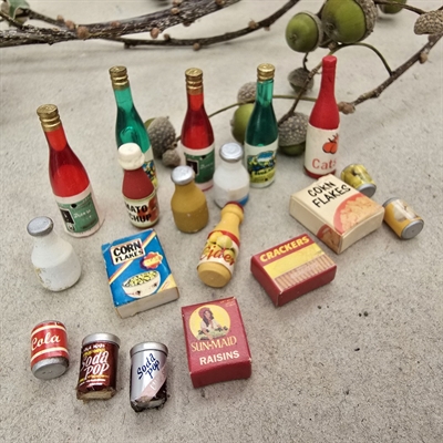 koebmandsvarer-cornflakes-cola-rosiner-ketchup-miniature-dukkehus-indretning