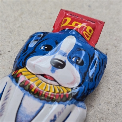 blaa-hvid-hund-flad-metal-klik-klik-gammelt-legetoej