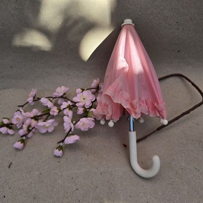hvid-buet-plastikhaandtag-rosa-betraek-boerne-parasol-retro-legetoej