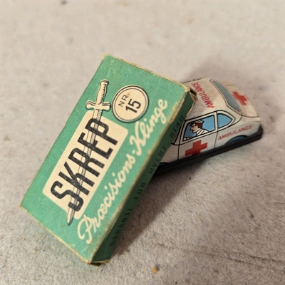 Skrep-barberblade-i-original-aeske-groen-sort-hvid-gammel-pakke-blade-