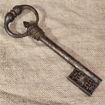 jernnoegle-stor-antik-noegle-gammel-metalnoegle
