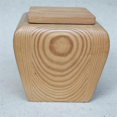 Firkantet-buede-hjørner-fyrretræ-æske-låg.gammel.svensk