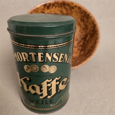 rund-mørkegrøn-guld-tekst-metal-kaffedåse-LH-Mortensen-kaffe-Vejle-vintage-dåse