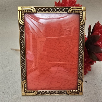 messing-sort-rektangulaer-fotoramme-fint-dekoreret-gammel-billedramme-buet-glas