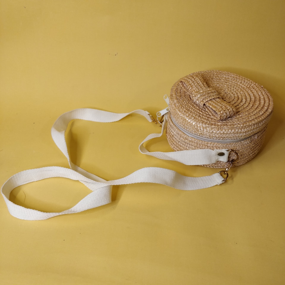 samvittighed Ged Efternavn Vintage natur flet taske, rund med sløjfe, genbrug.