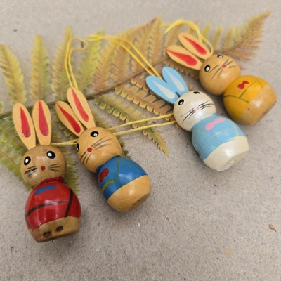 traeharer-bemalede-paeskepynt-ophaeng-vintage-paeskeharer