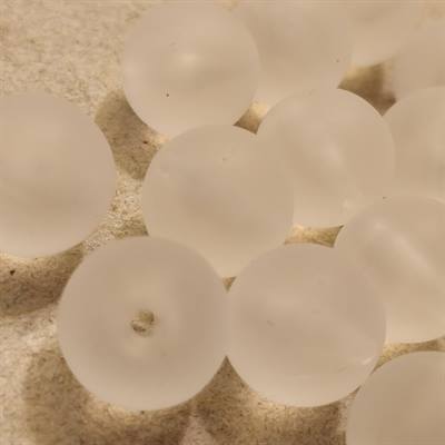 22 mm. matte plastik perler.