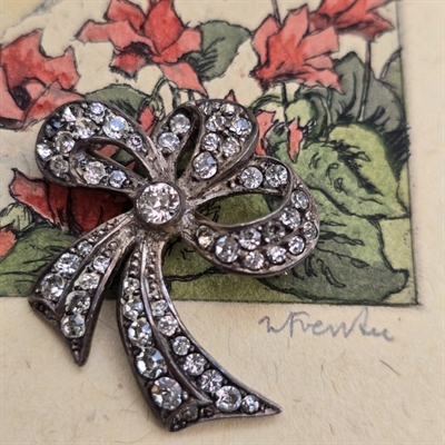 stenbesat-sløjfe-similie-broche-gammelt-smykke