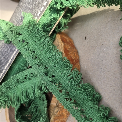 Græsgrønt-frynsebånd-bommuld-gammelt-tysk-bånd