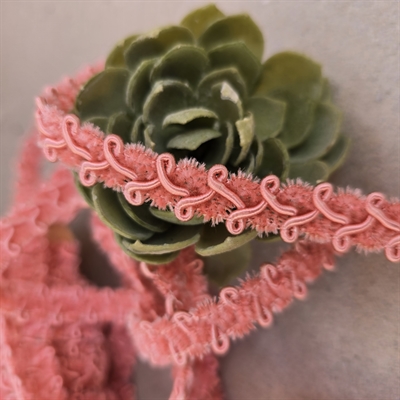 velour-bånd-med-possement-lyserødt-gammelt-italiensk-lampeskærmebånd