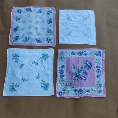 hvide-bomuld-lommetoerklaeder-blomster-printet-forskelligfarvede-gamle-naeseklude