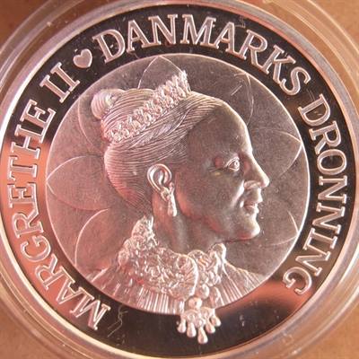 60 års fødselsdag, Dronning Margrethe, 200 kr. mønt.